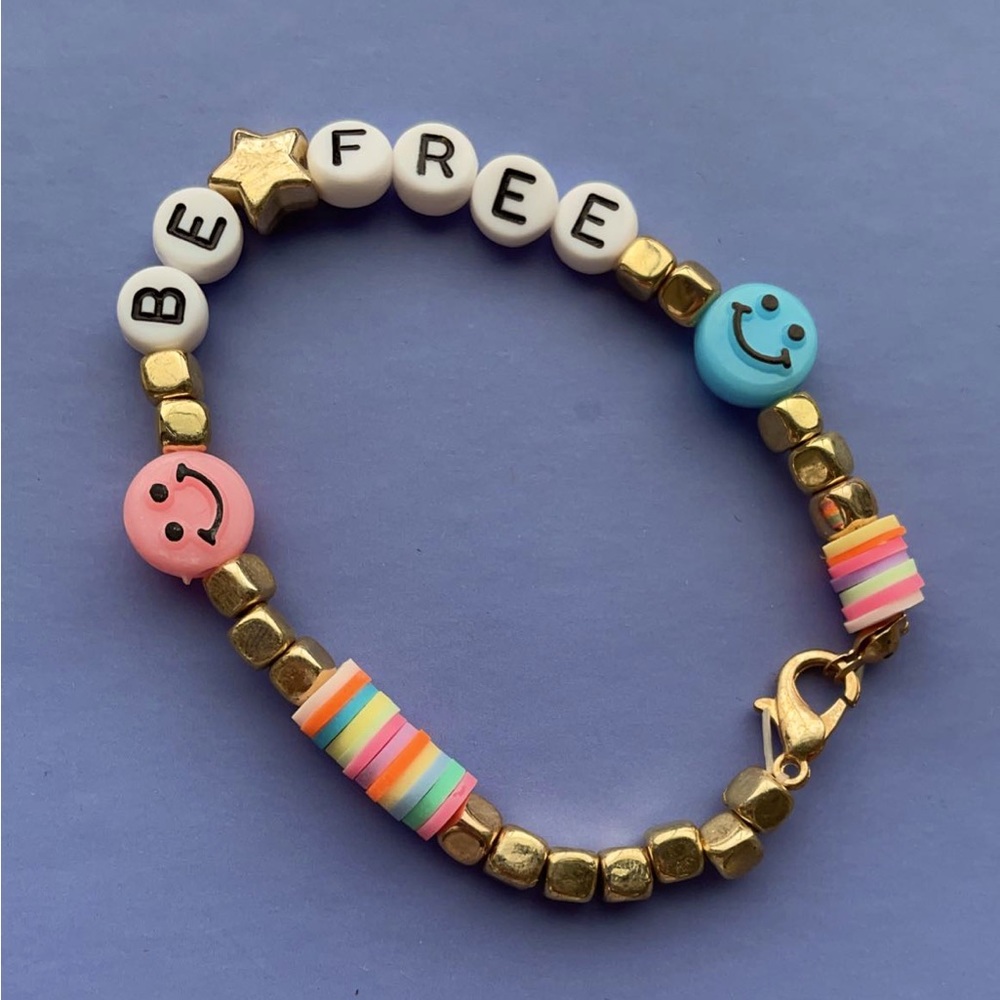 Be Free Preppy Clay Bead Bracelet🌈💐